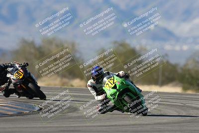 media/Dec-07-2025-CVMA (Sun) [[3e7d2de5dc]]/Race 12- Formula 40 MW and LW/